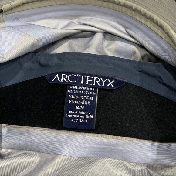 Vintage Arc’Teryx Goretex Theta AR Jacket - Picture 7 of 14